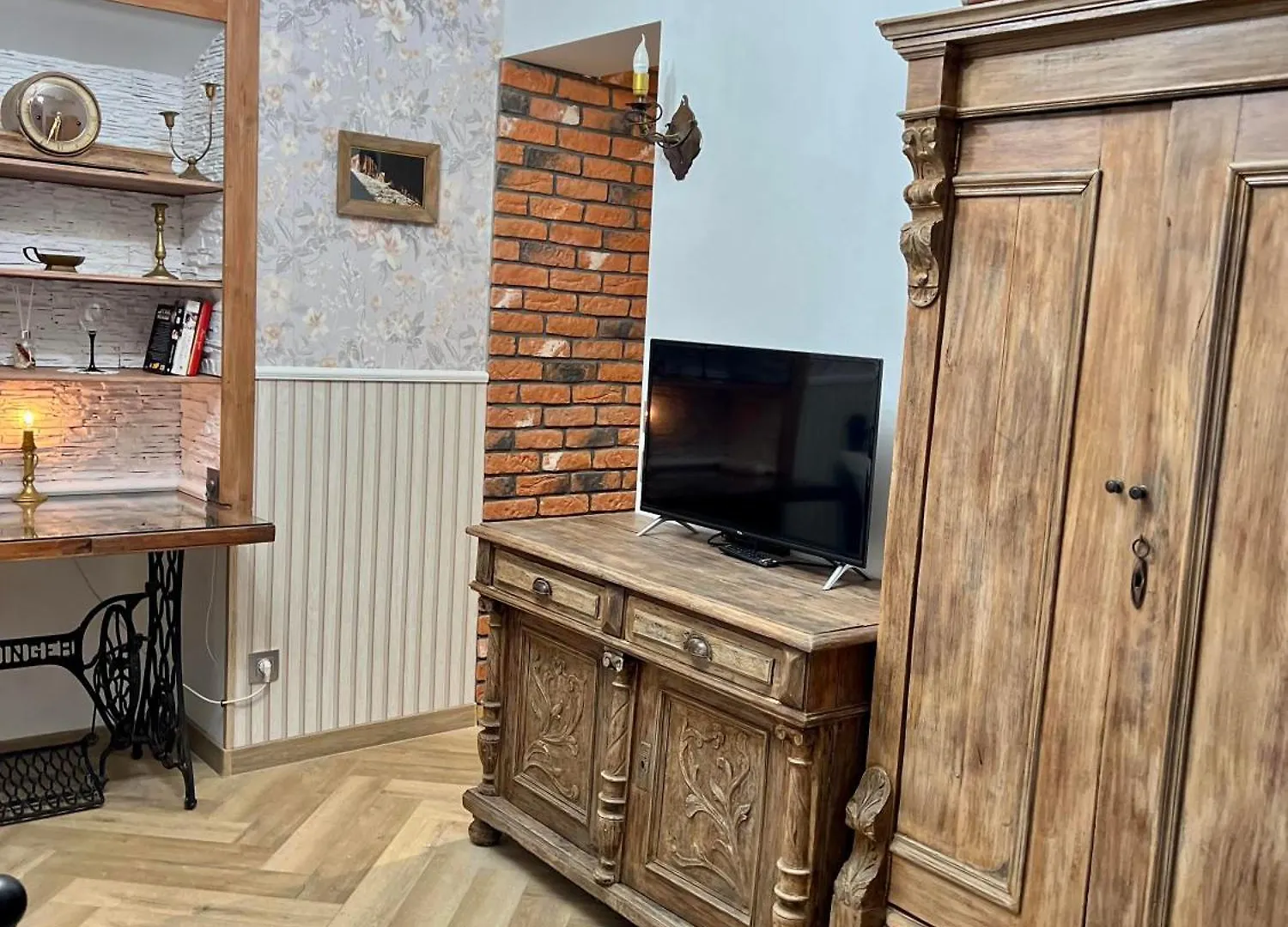 Antique Apartment In Krakow